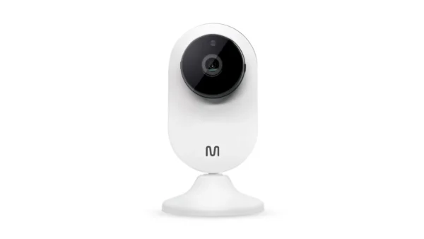 A Câmera Interna Inteligente Full HD Wi-Fi SE241 é um dispositivo de segurança projetado para monitoramento residencial e comercial. Com um design discreto e elegante, se integra facilmente em qualquer ambiente. Abaixo estão as características detalhadas do produto: ### Especificações Técnicas: - **Modelo:** SE241 - **Cor:** Branco - **Peso do Produto:** 100g - **Dimensões do Produto:** - Largura: 6.9 cm - Altura: 12.6 cm - Comprimento: 6.9 cm - **Tensão:** Bivolt - **Resolução da Câmera:** Full HD (1920x1080 pixels) - **Sensor de Imagem:** 1/2.7" - **Ângulo de Visão:** 85° - **Visão Noturna:** Sim, com alcance de 8 a 10 metros - **Comunicação:** Microfone e alto-falantes integrados com redução de ruído - **Armazenamento:** - Suporte para armazenamento em nuvem - Suporte para Cartão SD (não especificado o limite de capacidade) - **Conectividade:** Wi-Fi - **Acesso Remoto:** Através de smartphone ou tablet via aplicativo dedicado ### Funcionalidades: - **Monitoramento em Tempo Real:** Permite visualizar em tempo real o que está acontecendo no local monitorado. - **Visão Noturna:** Equipado com LEDs infravermelhos para visão noturna, garantindo monitoramento contínuo, mesmo em ambientes com pouca ou nenhuma iluminação. - **Comunicação Bidirecional:** Microfone e alto-falantes embutidos permitem comunicação clara e de alta qualidade com redução de ruído, possibilitando conversas remotas através do dispositivo. - **Armazenamento Flexível:** Oferece opções de armazenamento em nuvem ou através de cartão SD, proporcionando flexibilidade conforme as necessidades do usuário. - **Fácil Instalação:** Design plug-and-play que permite uma instalação rápida e fácil, sem a necessidade de ferramentas especiais ou conhecimentos técnicos avançados. - **Design Discreto:** Estética moderna e compacta que se mistura facilmente com a decoração do ambiente, sem chamar atenção indesejada. - **Acesso Remoto:** Controle e monitoramento remoto via aplicativo móvel, permitindo ao usuário acessar as imagens de qualquer lugar e a qualquer momento. ### Aplicações: - **Residencial:** Monitoramento de crianças, idosos, animais de estimação, entradas e áreas internas da casa. - **Comercial:** Vigilância de escritórios, lojas, armazéns e outras áreas comerciais internas. ### Preço: - **Valor:** R$ 149,90 - **Parcelamento:** Em até 5x de R$ 29,98 sem juros Esta câmera é uma solução eficiente e acessível para quem busca aumentar a segurança de seu lar ou negócio, oferecendo funcionalidades avançadas e facilidade de uso.